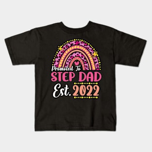 Promoted to Step Dad Est.2022 Rainbow Stepfather to Be New Stepfather Kids T-Shirt